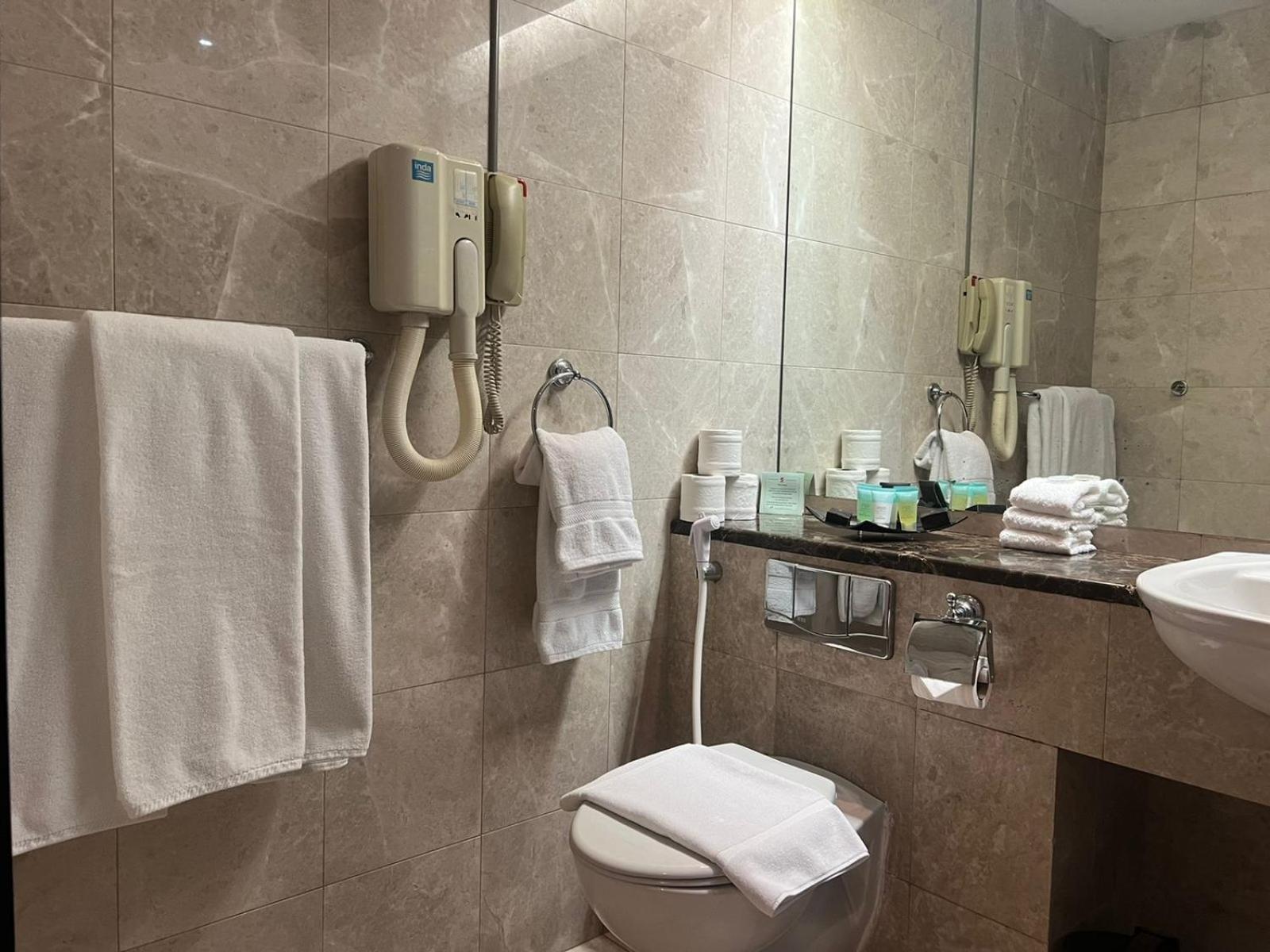 Al Jazira Club Hotel Abu Dhabi Room photo